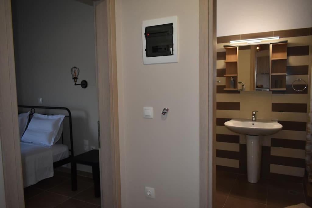 Smailis Apartment 2 Лигурион Экстерьер фото